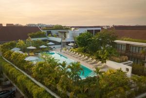 The Aviary Hotel