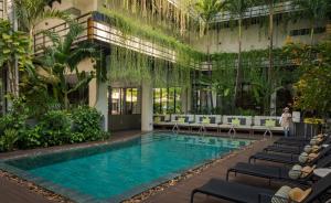 The Aviary Hotel