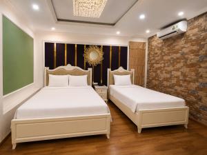 Hanoi Silk Classy Hotel & Travel