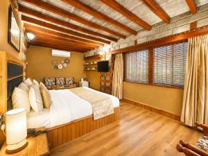 The Kaathkuni House - Shobla Cottages