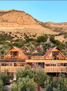Dana luxury huts