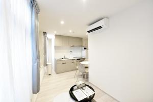 Room 202 Spacious 2LDK,15min to Dotonbori,Group Friendly,WiFi