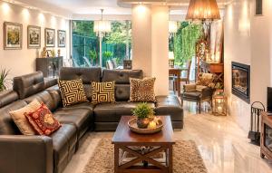 3 Bedroom Stunning Home In Benalmádena