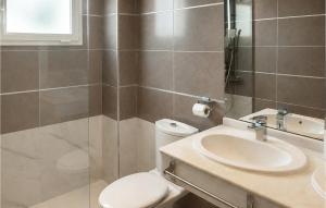 3 Bedroom Stunning Home In Benalmádena