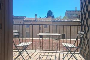 Big renovated flat with balcony 10 min out