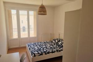Big renovated flat with balcony 10 min out