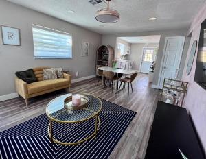 Amelia- 2BR Beach Villa with King Bed and Bikes