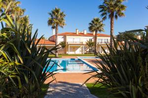 Praia del Rey Holiday House