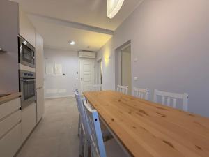 Villa with 3 suites, garage and 4 parking spaces