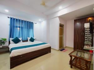 Janavi Holidays