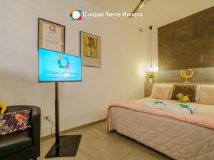 Camaella Luxury Studio with AC