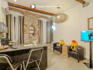 Camaella Luxury Studio with AC