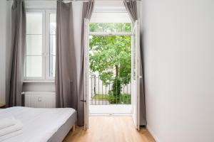 Miodowa Royal Old Town Apartment by BookingHost