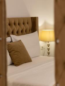 Virginia Suite - Jacuzzi Retreat in Kalamaki