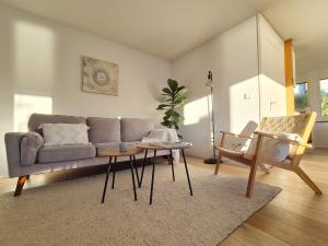 PURA VIDA garden & lakeview apartment
