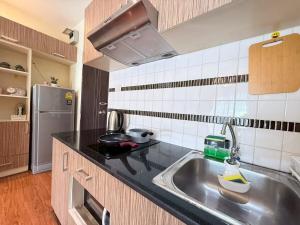 Cozy Condo Near Nimman Steps from Maya Mall