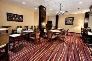 Albany Cozy home with Breakfast Next to Downtown