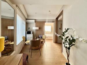 Luxury 2 bedroom suite in Shinjuku, Tokyo, super luxury Dyson & POLA top configuration! 3 min to Waseda station, maximum 4 guests