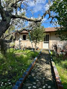 Armored Haven - Cottage in Halikounas