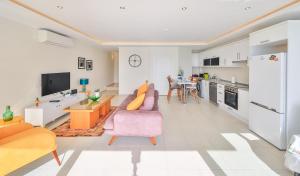Luxury Apartment with private pool