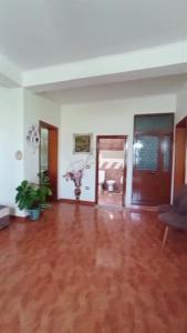Leo Apartment