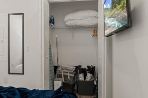 Unique 1BR King Rooftop Gym Old City WD 625