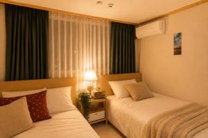 K-Beauty Salon Stay, 5-Min Walk to Yeonsinnae Station, GTX-A 5 Min to Seoul Station, Gyeongbokgung, Hongdae, 명동, Bukhansan, Goyang Sports Complex, Sleeps 5