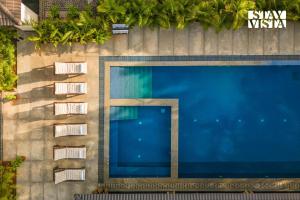 StayVista at Casa Dos Reis with Lawn & Pool