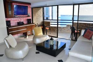 Luxury frente al mar laguito Cartagena edificio marina del rey