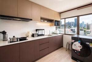 Luxury 3BR 230sqm 5 min to BTS Sukhumvit 26