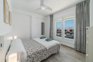 Playa Vistas Apartment 2 Bed Terrace Pool & AC