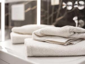 Stylish 2BR Elissa Apartment in City Center