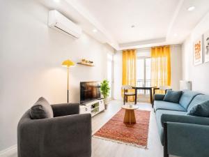 Stylish 2BR Elissa Apartment in City Center