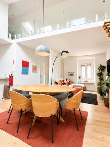 Loft-style home with mezzanine in Belém