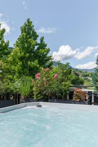 Mountain View Suites