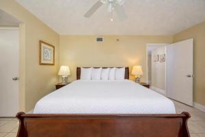 Phoenix V 817 condo