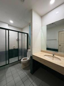 Riverine Emerald Apartment - 3BR