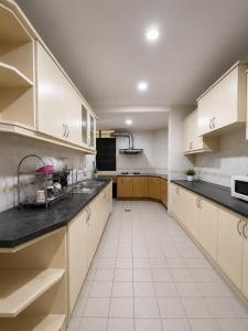 Riverine Emerald Apartment - 3BR