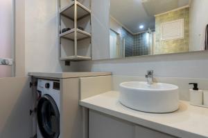 Sirius Snitch Luxury Residence with Pool & Spa