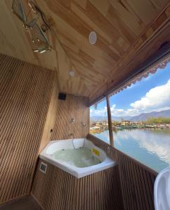 Premium group of houseboats