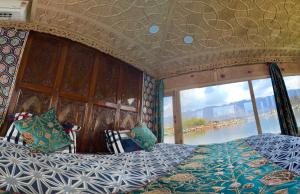 Premium group of houseboats