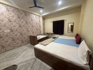 Shree paying Guest House