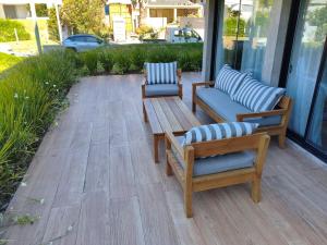 New apartment on the waterfront in Pinares