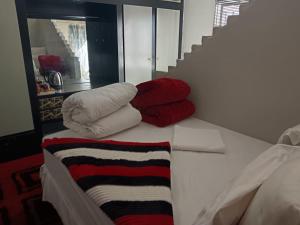 One love suites