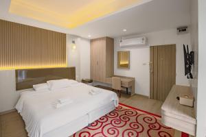 Royal Garden Home Hotel