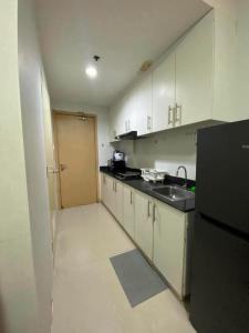 Moa Staycation By Jermel Condotel For Rent