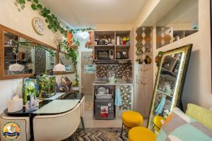 "Milk & Honey" Haven at Urban Deca Cubao