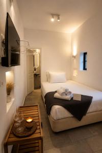 VR Chora Apartments