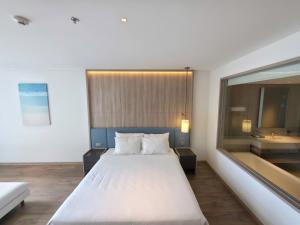 Diamond Sea View Apartment - Citadines Marina Ha Long