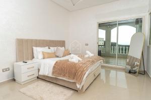 3-bedroom villa with pool and sea view